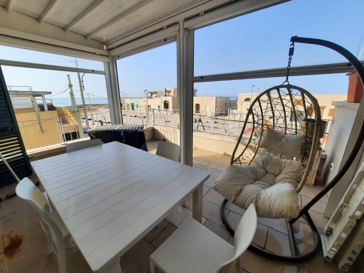 Casa Vacanze Illiria A Roca Vecchia Vicinissima Al Mare Exterior foto