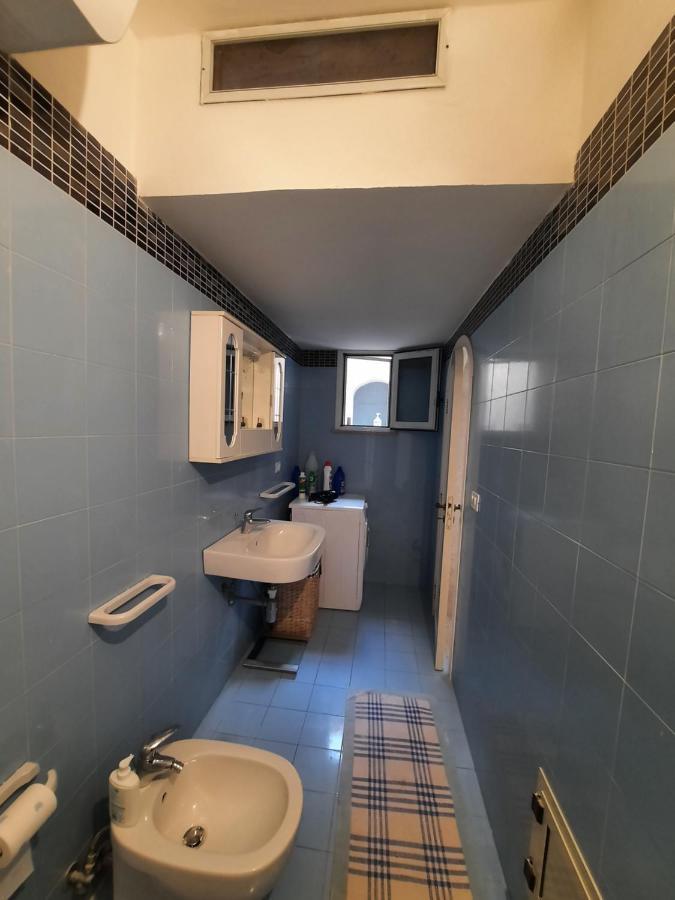 Casa Vacanze Illiria A Roca Vecchia Vicinissima Al Mare Exterior foto